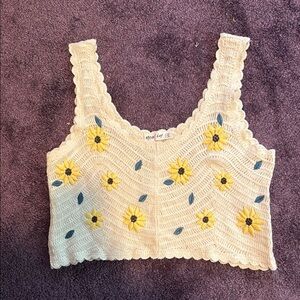 NWT Floral Embroidered Knit Crop Top size M/L